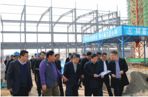 晉中市長常書銘一行來山西建投建工集團(tuán)玻璃器皿智慧工廠建設(shè)項(xiàng)目視察工作