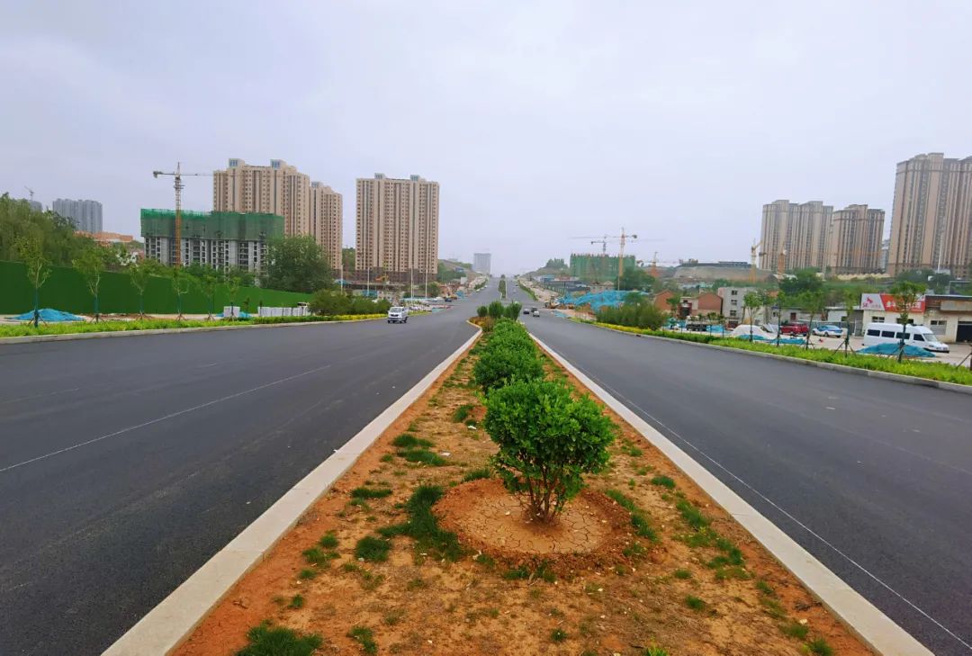 山西建投一建集團承建的晉城市景西路南段道路項目通車