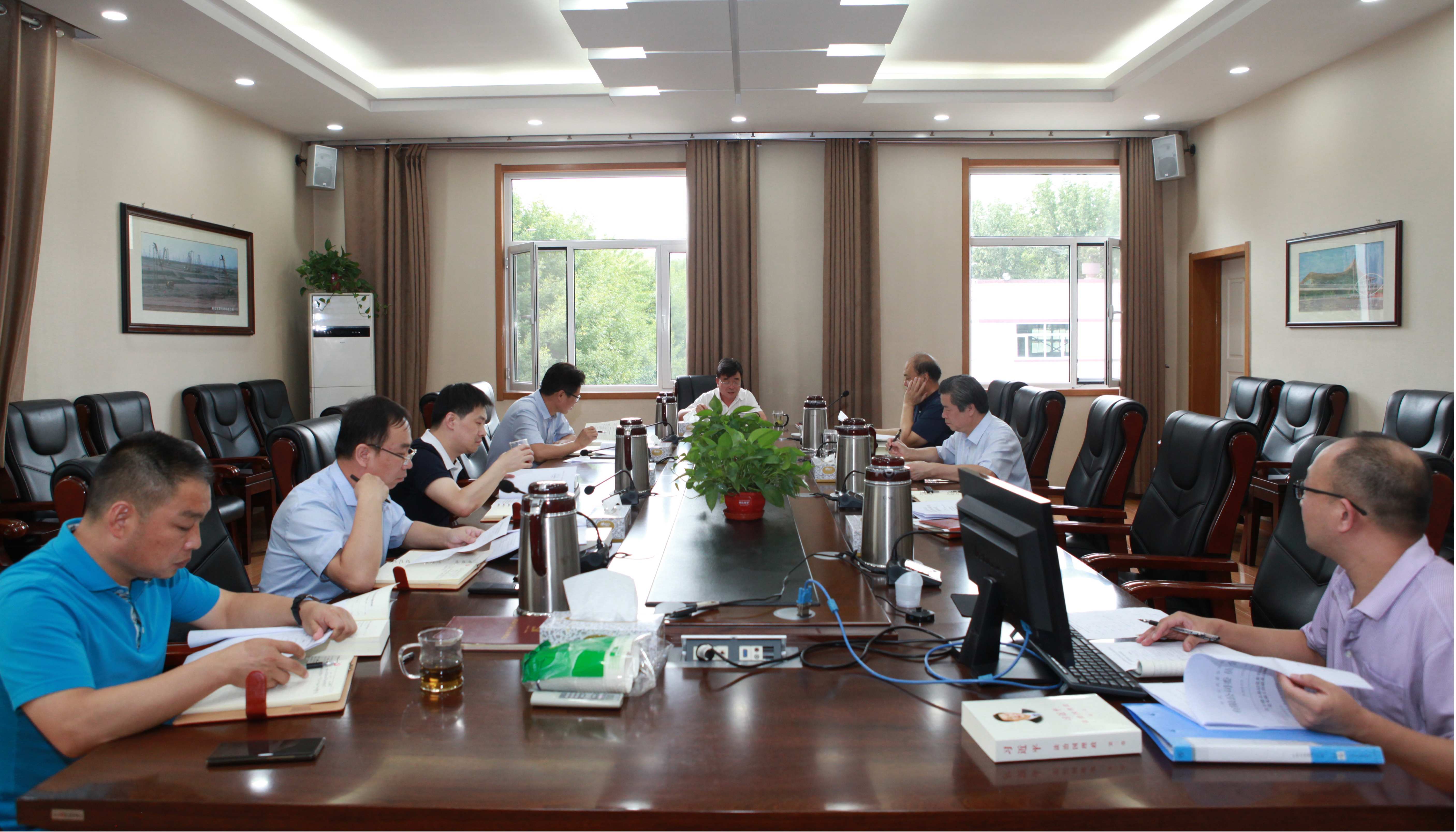 山西建投機(jī)械化集團(tuán)黨委理論學(xué)習(xí)中心組集體學(xué)習(xí)《習(xí)近平談治國(guó)理政》第三卷