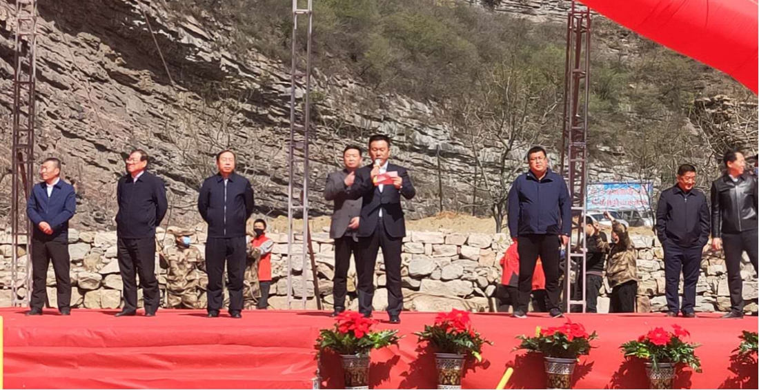 山西建投總承包部承建的左權(quán)縣國(guó)際民歌賽演藝場(chǎng)館項(xiàng)目開(kāi)工