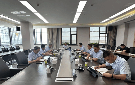 山西園區(qū)建發(fā)集團(tuán)召開黨委理論學(xué)習(xí)中心組（擴(kuò)大）學(xué)習(xí)會(huì)