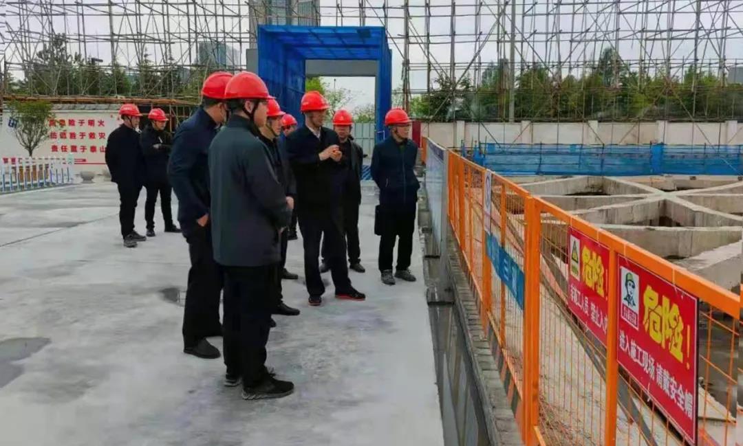 連云港市國資委領(lǐng)導(dǎo)在山西建投三建集團(tuán)連云港裕源新村棚戶區(qū)改造項(xiàng)目調(diào)研