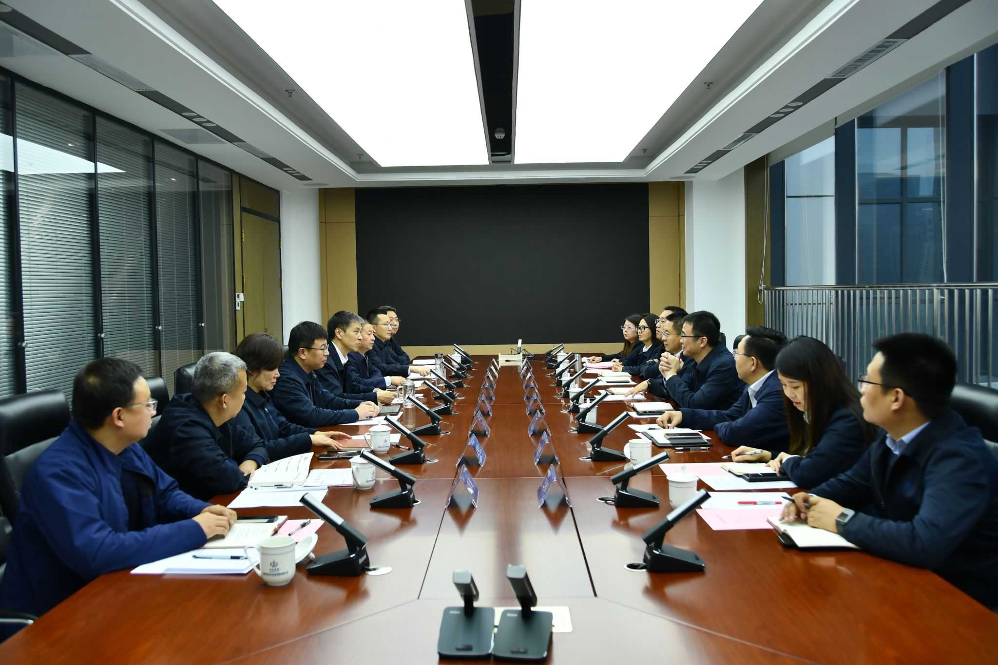 山西建投園區(qū)建發(fā)集團(tuán)與城運(yùn)集團(tuán)開(kāi)展對(duì)標(biāo)學(xué)習(xí)活動(dòng)