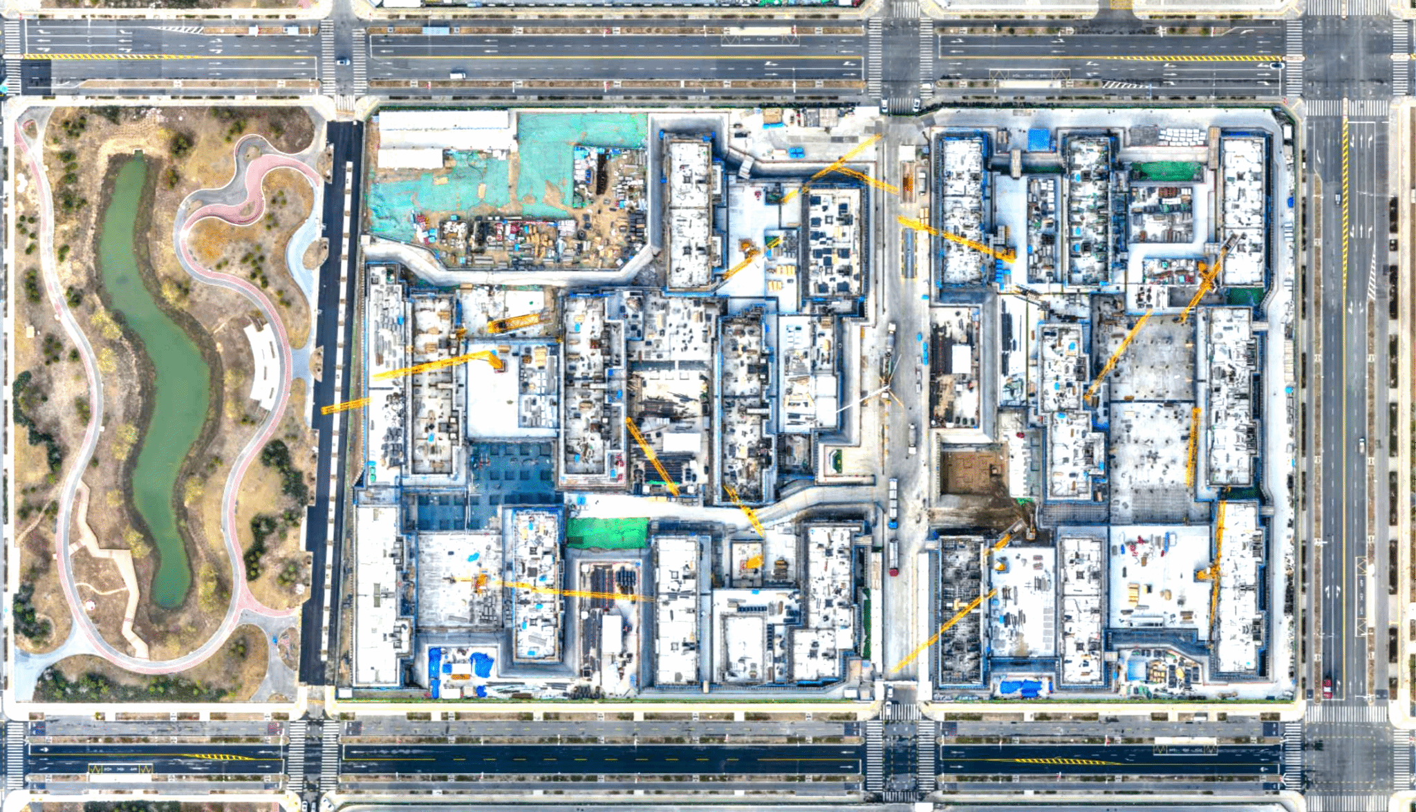 筑夢雄安 | 晉塔設(shè)備助力雄安科技園住宅項(xiàng)目高效建設(shè)