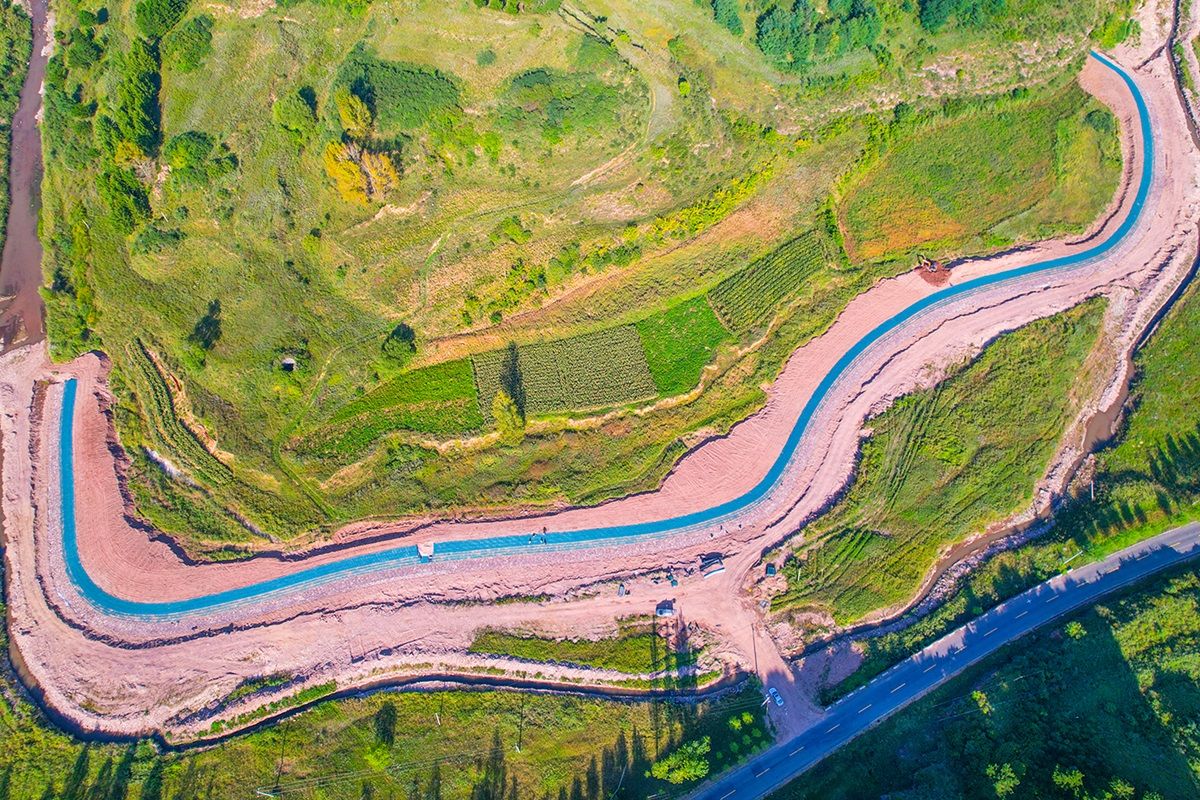 山西建投四建集團(tuán)承建的沁源縣水系連通及水美鄉(xiāng)村建設(shè)項(xiàng)目獲表揚(yáng)