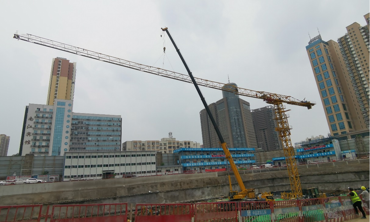 山西建投四建集團首臺徐工XGT7527A-18S塔機成功安裝