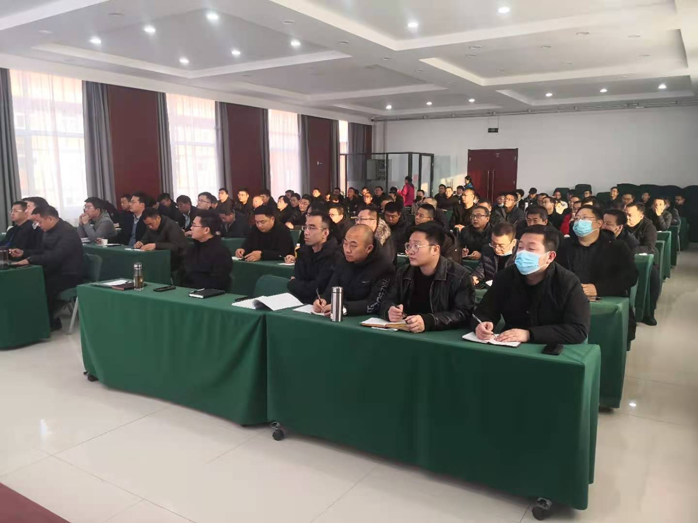 山西建投六建集團(tuán)召開安全生產(chǎn)知識(shí)專題培訓(xùn)會(huì)