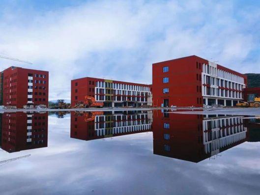 山西建投五建集團承建的靜樂縣第一中學校項目如期完工