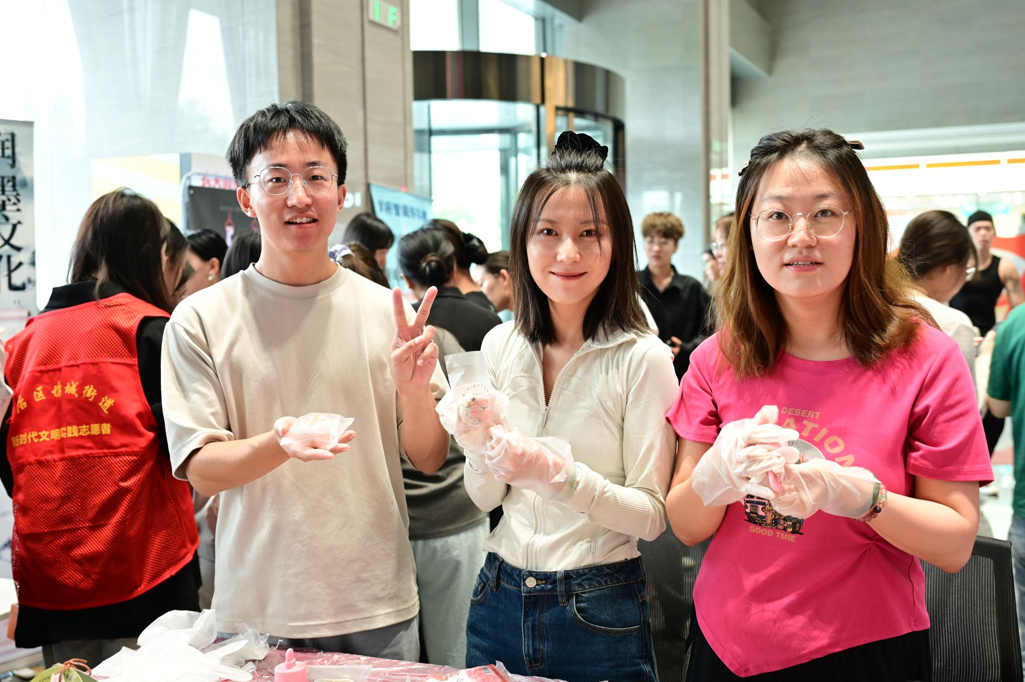 山西建投低碳環(huán)保集團聯(lián)合兄弟單位開展“月滿中秋 情滿學(xué)府”中秋活動