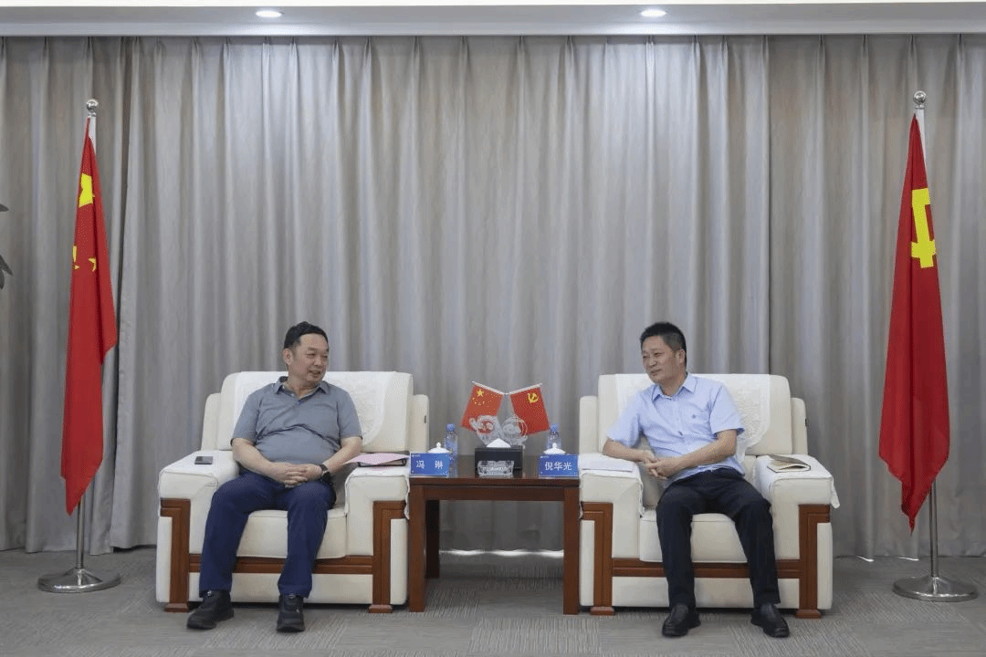 ?？谑姓?wù)副市長馮琳到訪山西建投