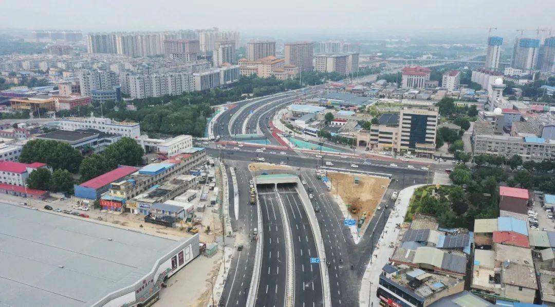 山西建投一建集團(tuán)承建的臨汾市三岔口改造工程實(shí)現(xiàn)全線通車