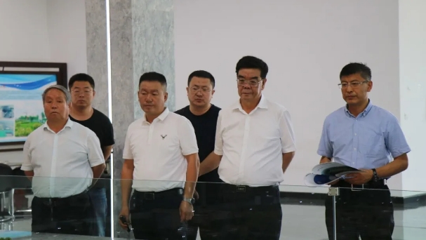 山西省委組織部副部長、省人力資源和社會保障廳黨組書記、廳長在山西建投承建的職教港項目調(diào)研