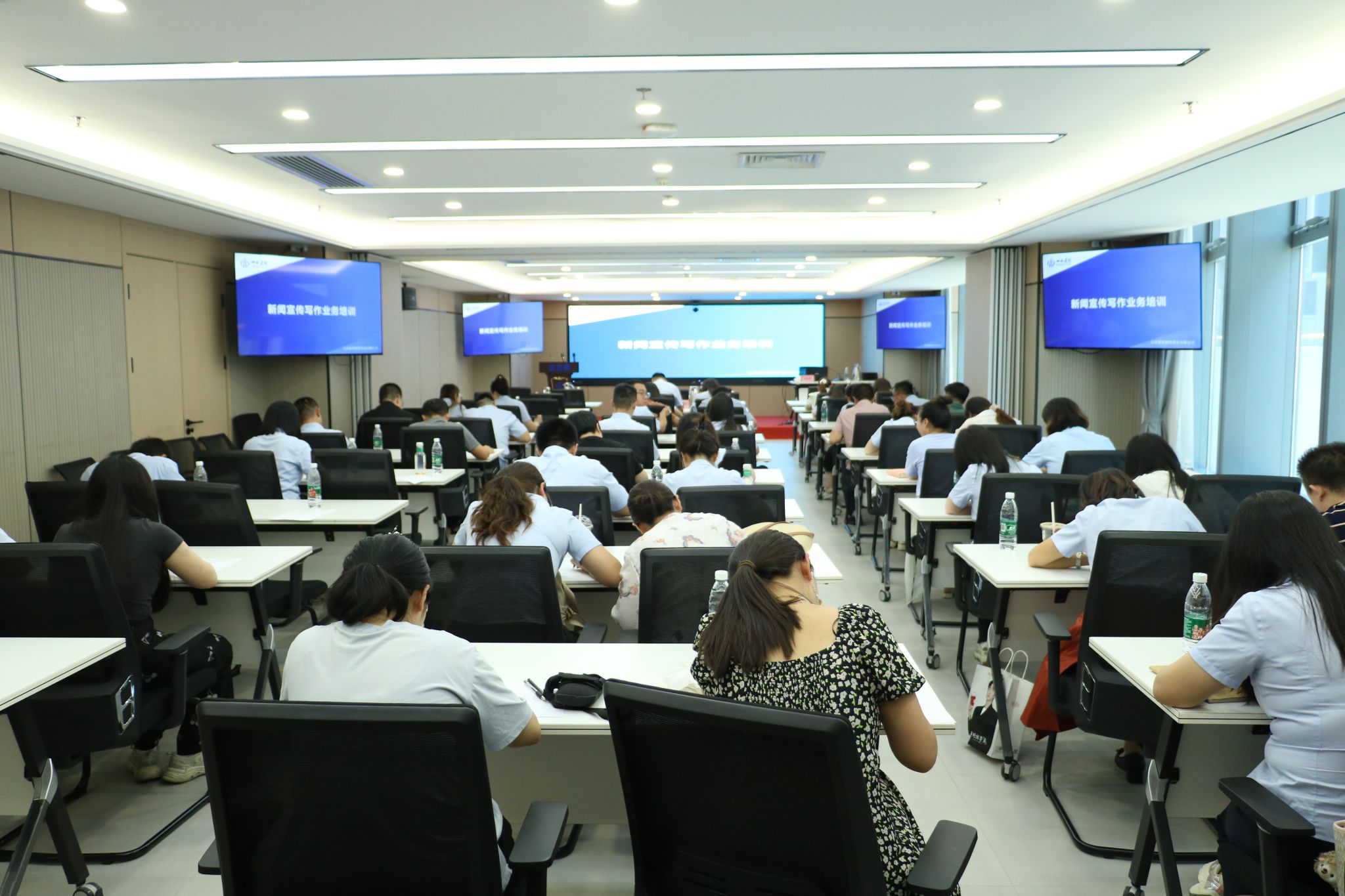 山西建投華廈咨詢公司聯(lián)合兄弟單位開展新聞宣傳寫作業(yè)務培訓