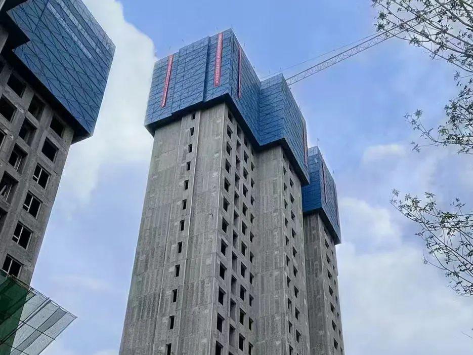 介休御瓏軒小區(qū)一期項目單體工程全部封頂