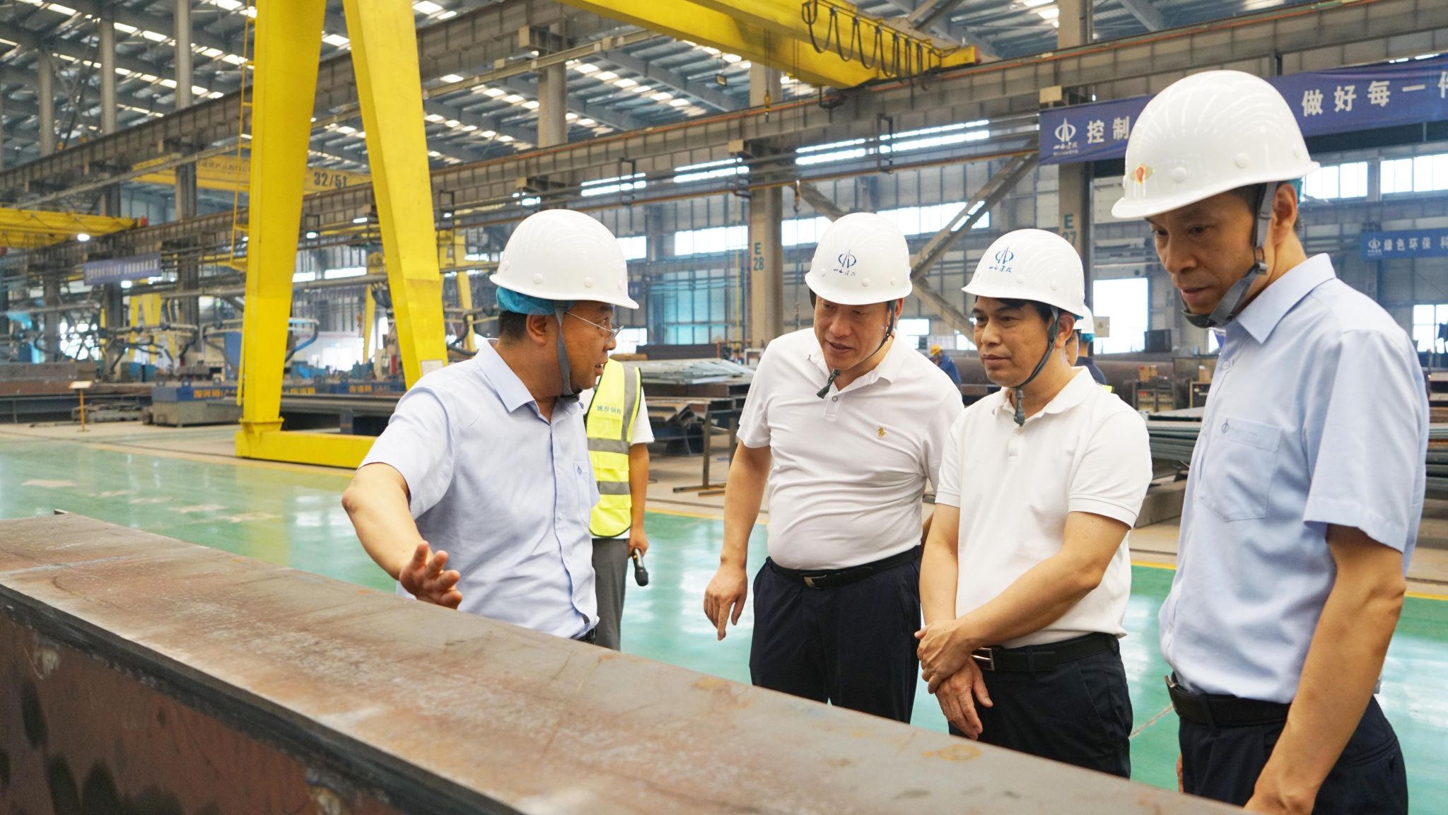 海南海鋼集團(tuán)、海南建投集團(tuán)領(lǐng)導(dǎo)一行到山西建投瀟河產(chǎn)業(yè)公司參觀調(diào)研
