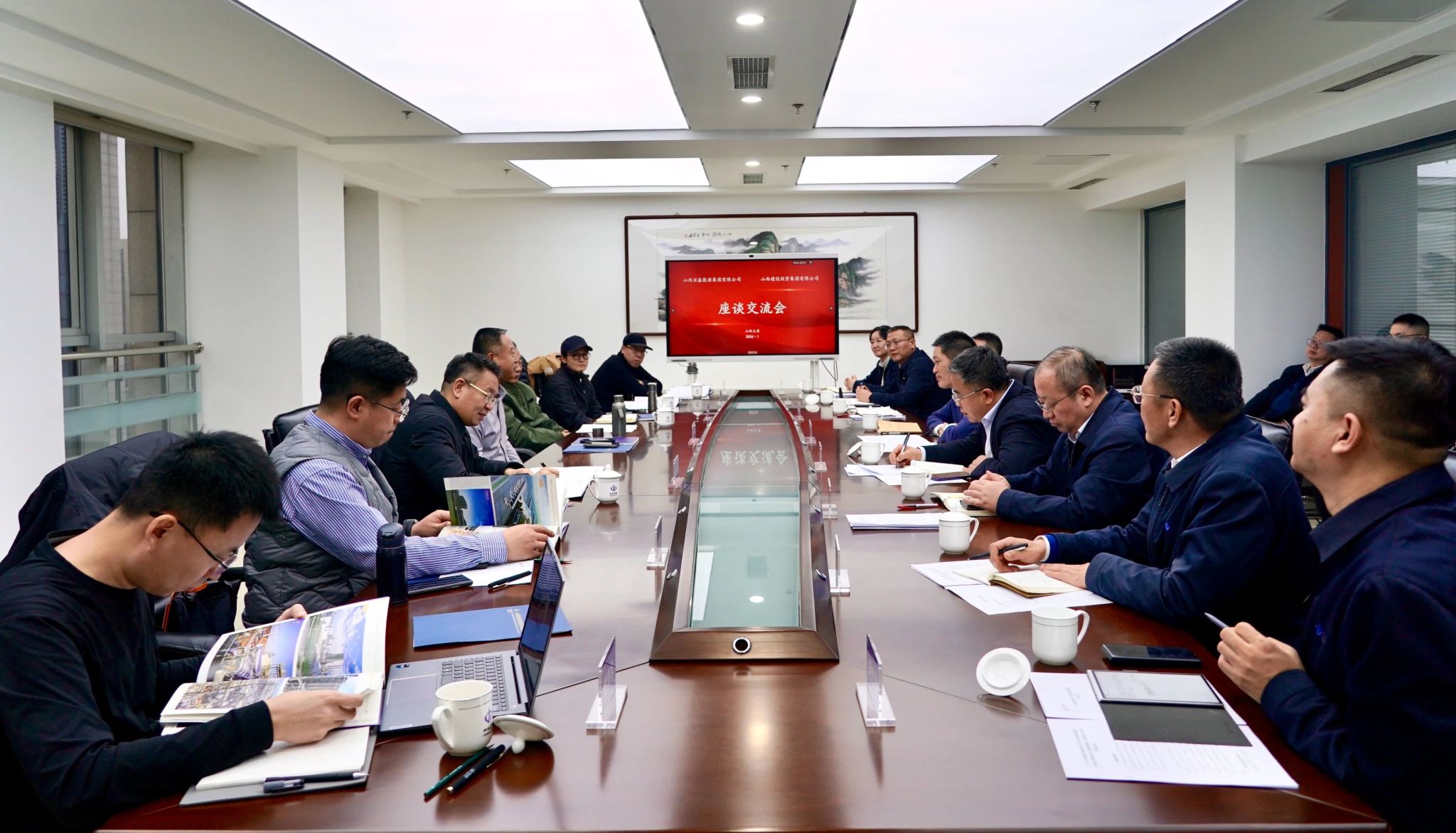 山西建投與山西亞鑫能源集團(tuán)舉行工作會(huì)談