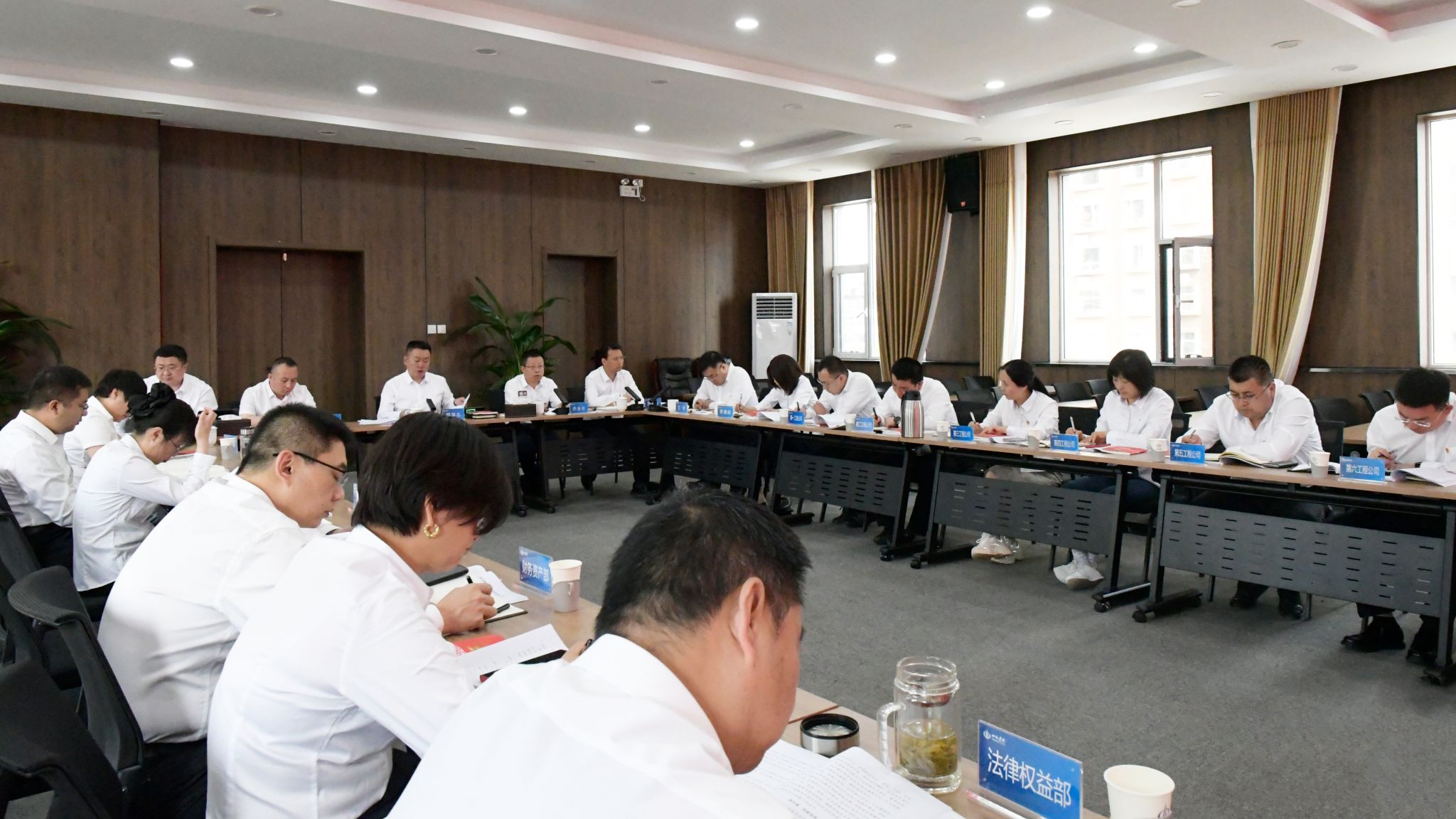 山西建投總承包公司召開2024年度第四次黨委理論學習中心組（擴大）學習會