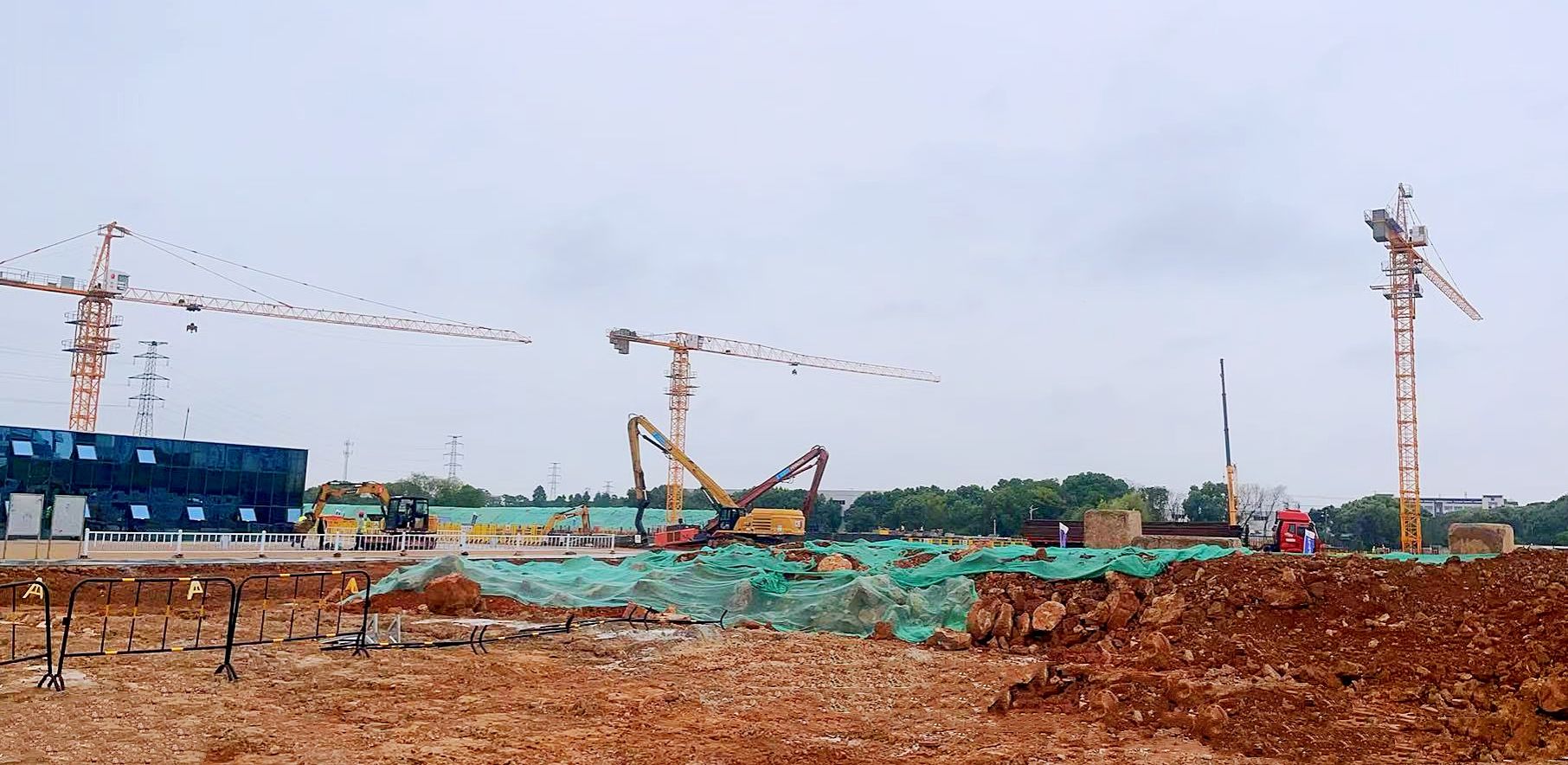 【項(xiàng)目開門紅】晉塔塔式起重機(jī)高效助力南昌繪就城鄉(xiāng)供水新圖景