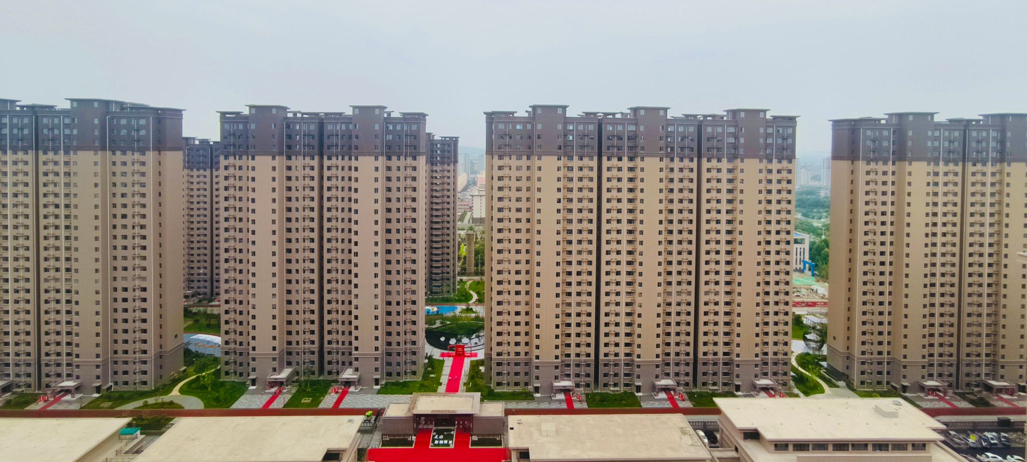 山西建投一建集團(tuán)承建的聞喜盛邦聚德苑項目順利交房